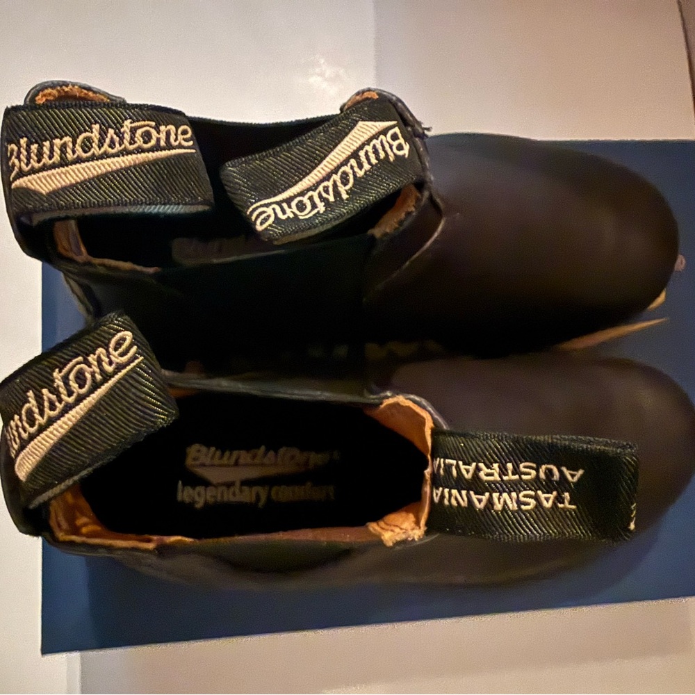Blundstone Black Chelsea-Style Elastic Sided Boots - Picture 5 of 7